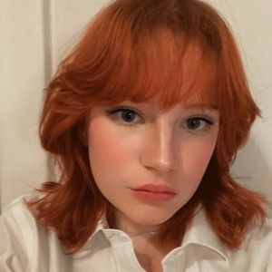 Meet your Posher, Eliza